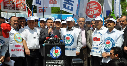 Öğretmenlere Diyanet-Sen&#8217;den Destek   
